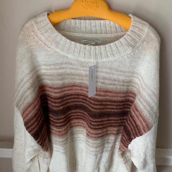 American eagle sweater - Picture 2 of 3